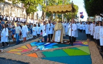São Manuel: 70 anos de Corpus Christi recebeu grande número de turistas